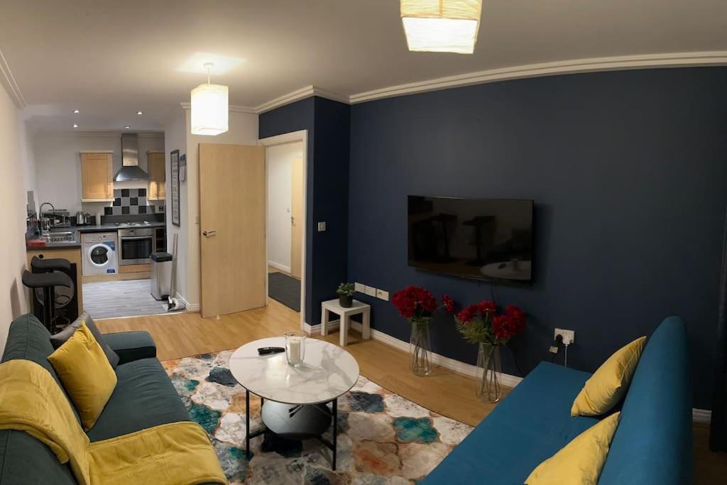 Entire Flat In Ealing Apartment London Exterior photo
